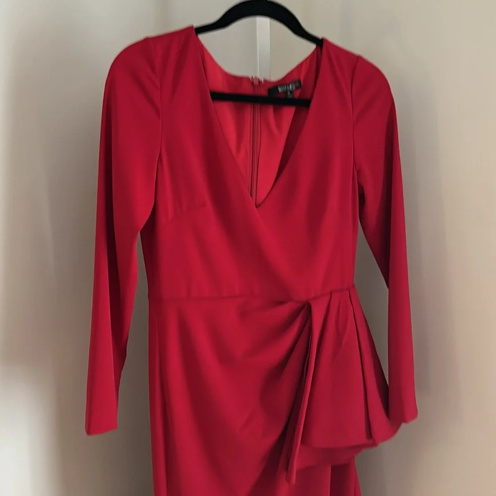 Badgley Mischka Red Long Sleeve Front Ruffle Gown Size  8 - Picture 5 of 11